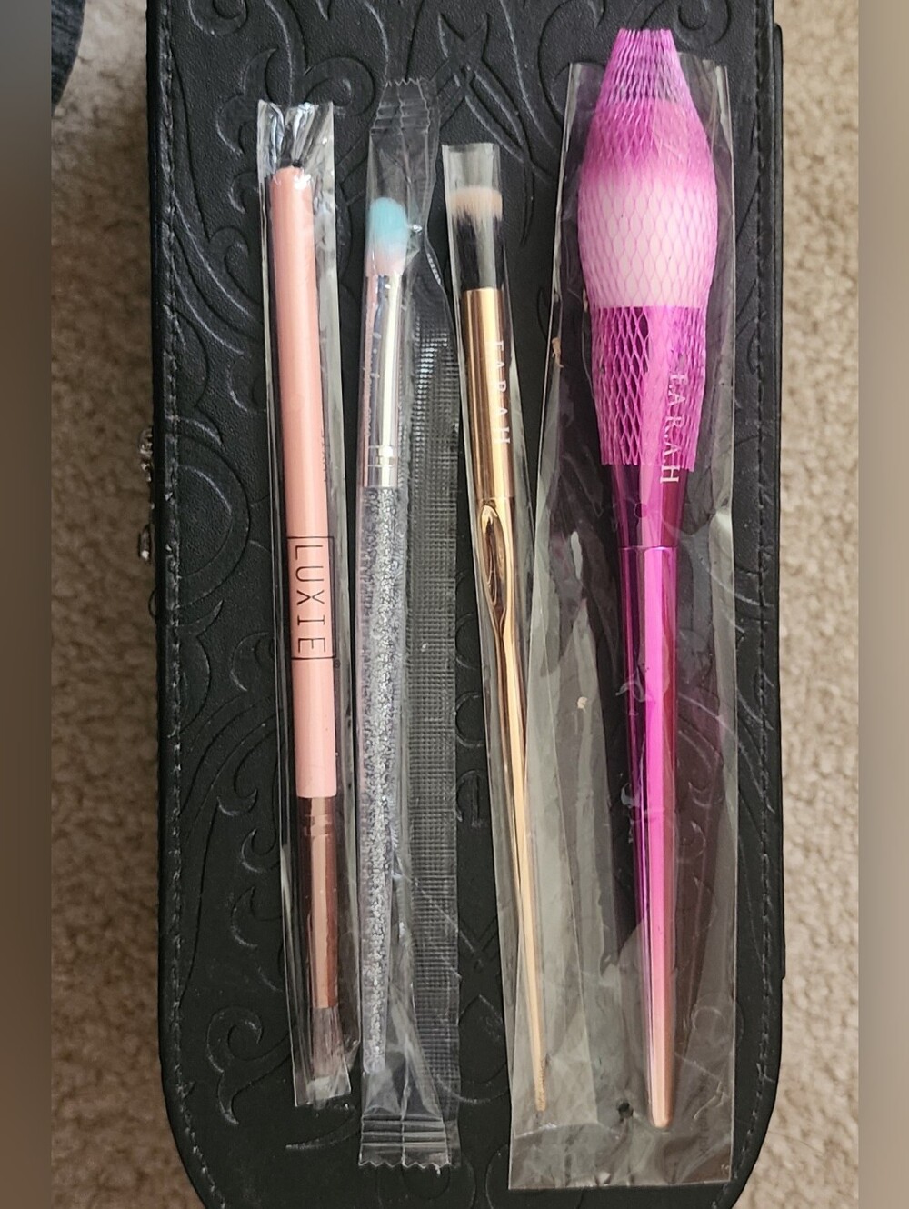 LOT of 4 Makeup Brushes: Luxie, Farah and SLMissglam